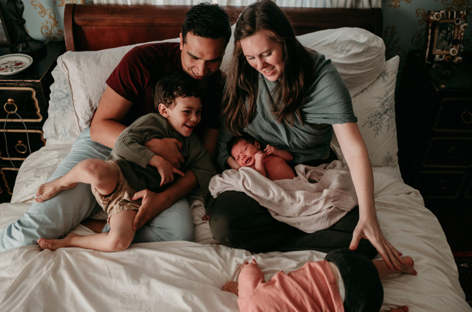 Evanston Newborn Session – Family of Five